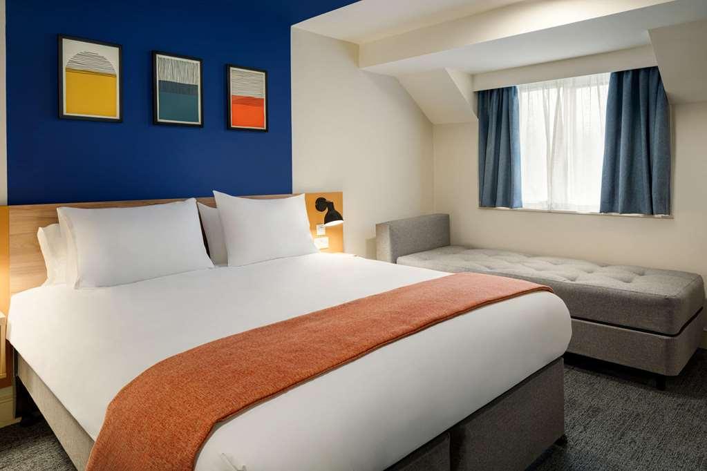 Hotel Days - Tibshelf