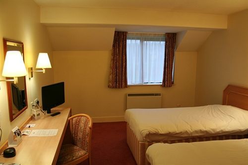 Days - Tibshelf Отель