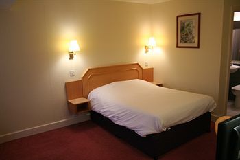 Days - Tibshelf Отель 3*